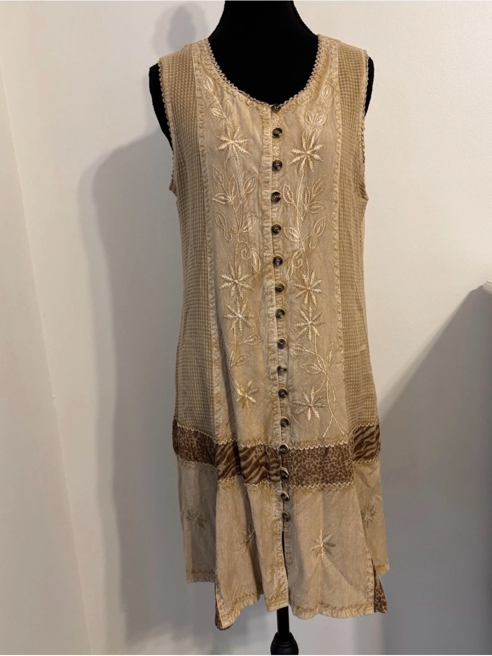 Raya Sun Boho Sleeveless Shift Dress Beige Patchwork Animal Trim Women’s Small